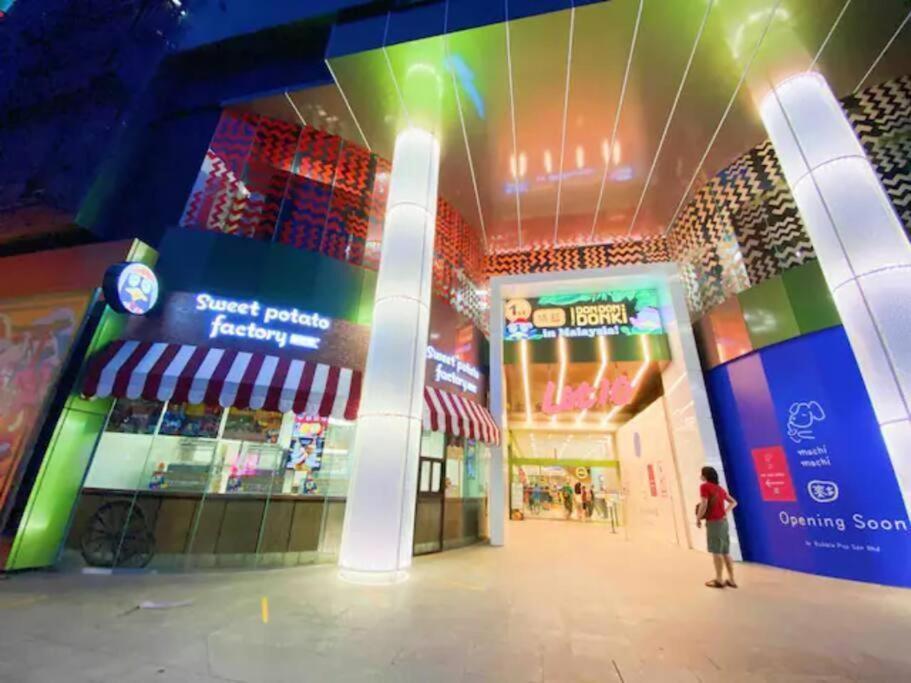 2min Walk To Lot 10, 5 Min To Pavillion 2br 8-2 Wifi 100mbps Kuala Lumpur