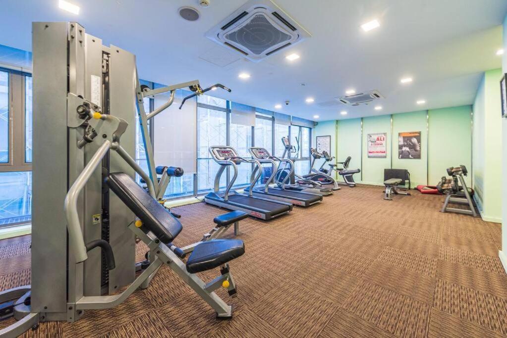 Apartment 2min Walk To Lot 10, 5 Min To Pavillion 2br 8-2 Wifi 100mbps Kuala Lumpur